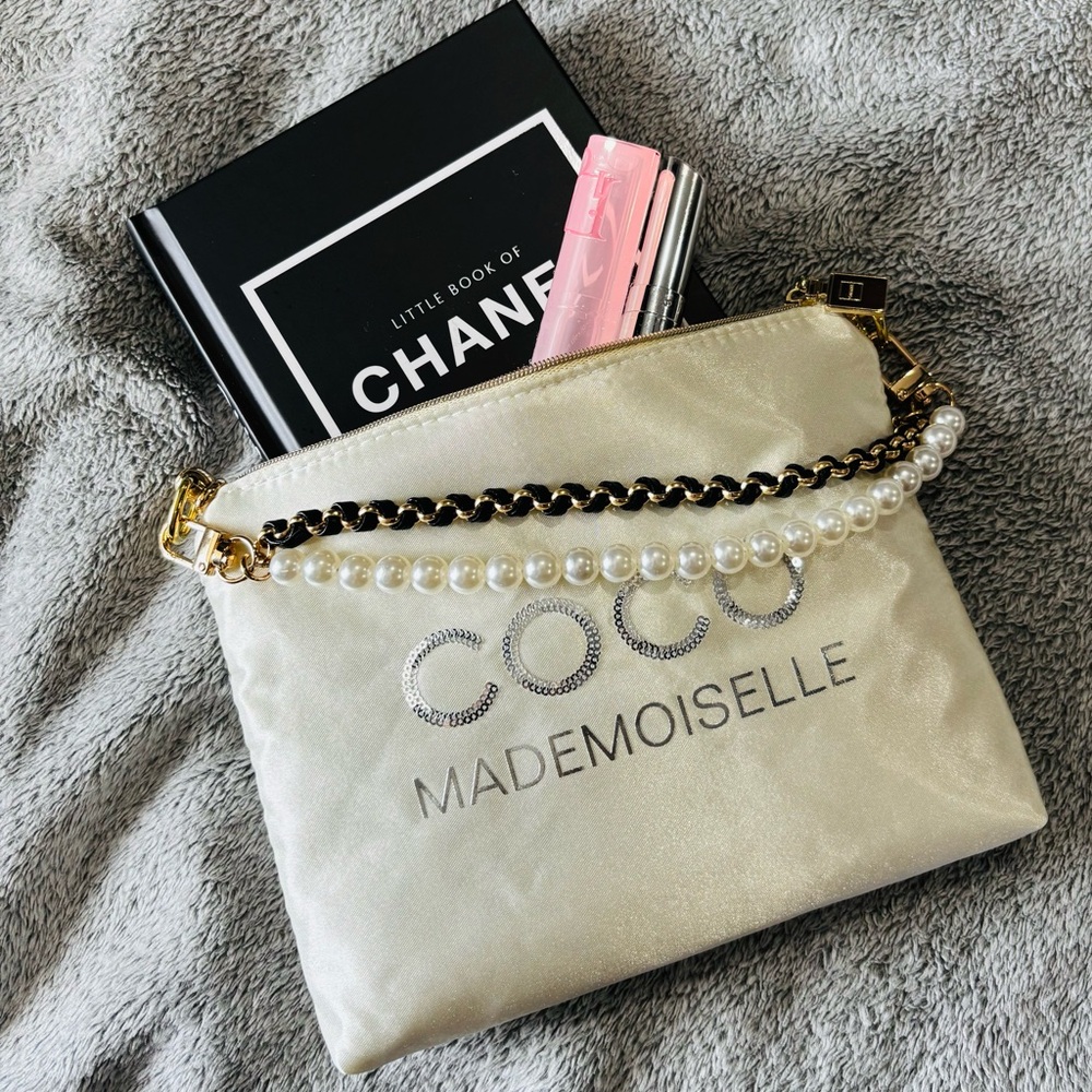 CHANEL Upcycled Pochette